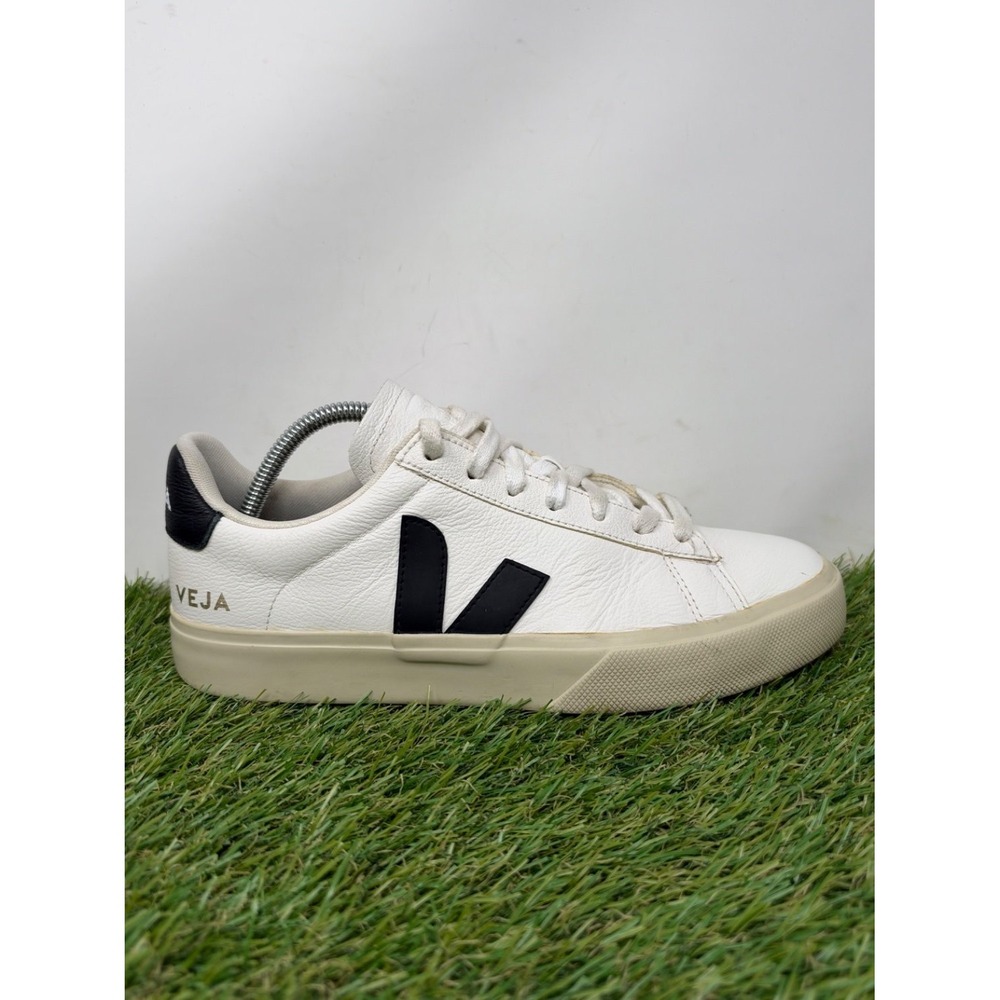 VEJA Campo Shoes Women's 9 White Low Top Comfort Sneakers Leather Casual Lace up
